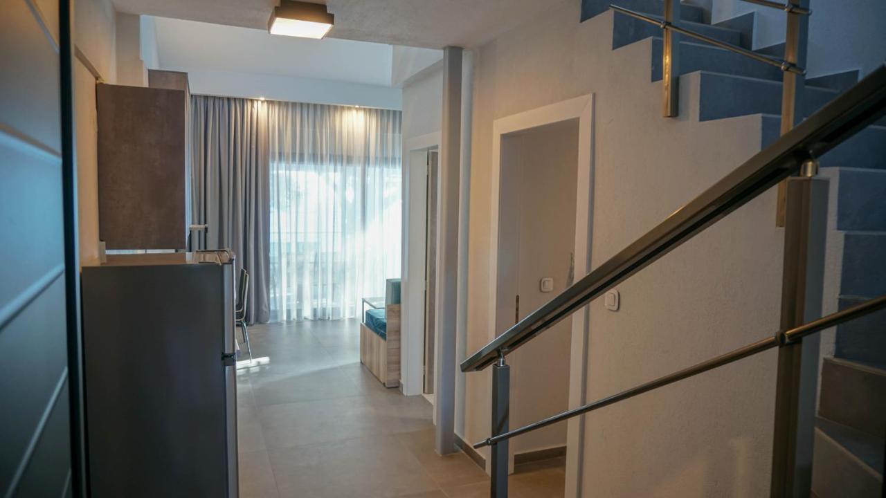 Enalia Luxury Living Lägenhet Nikiti  Exteriör bild